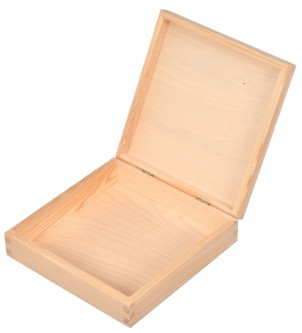 Drewniane pudełko  z pokrywą 19x19cm