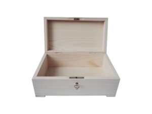 Drewniany kuferek szkatułka z kluczem do decoupage 20cm