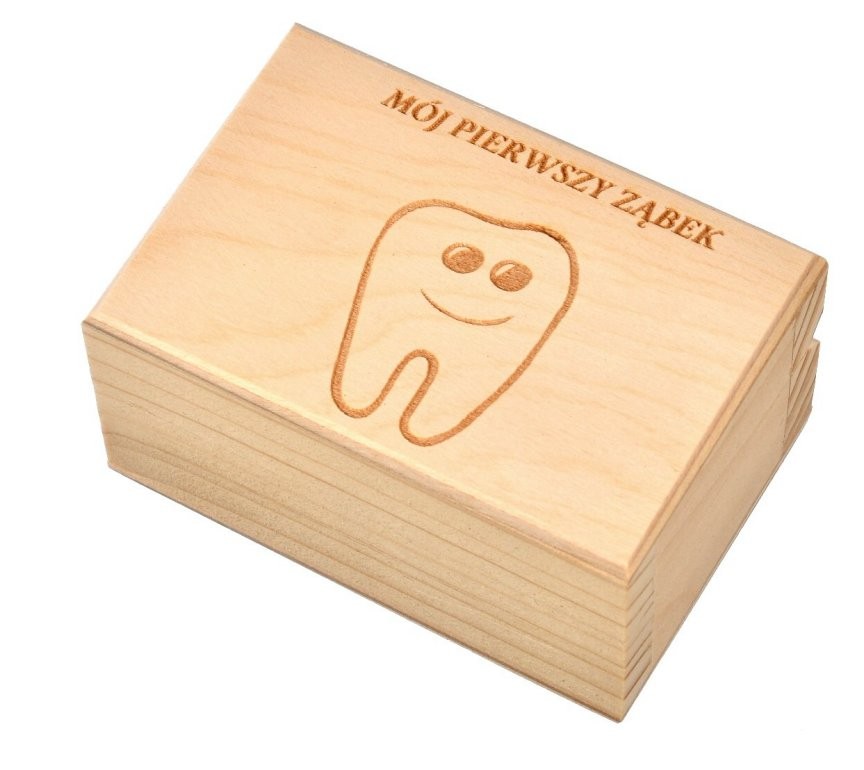 Drewniane pudełeczko na pierwszy ząbek