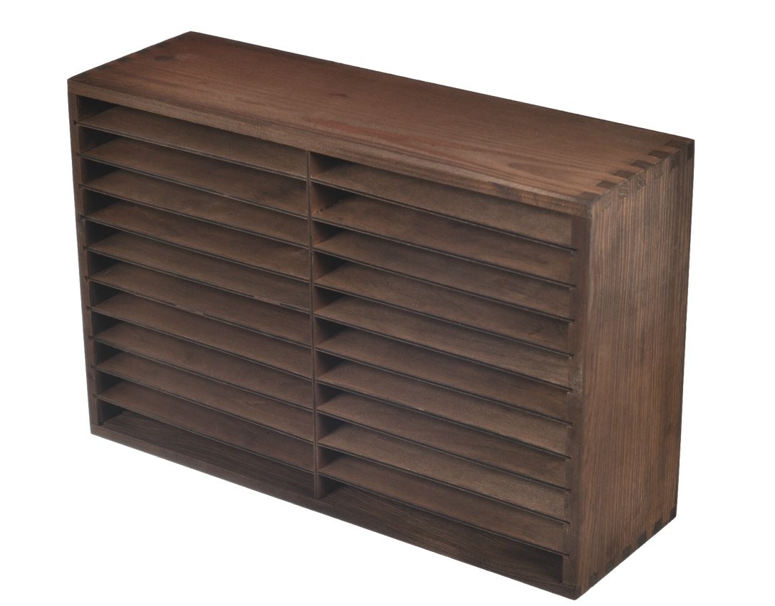 Skrzynka na tablet z przegrodami