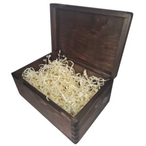 Drewniane pudełko na prezent świąteczny