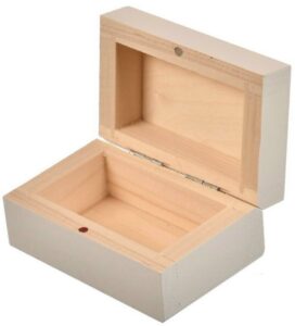 Drewniane pudełko na różaniec komunia chrzest grawer