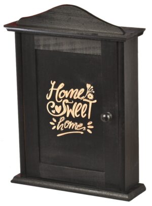 Drewniana szafka na klucze z grawerem