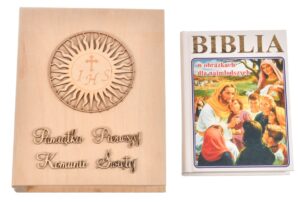 Pudełko drewniane na biblię prezent na komunię