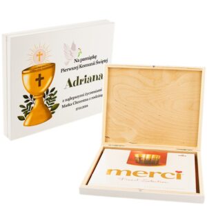 Pamiątka Pierwszej Komunii Świętej w pudełku od Chrzestnej