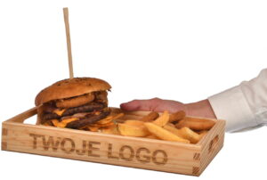 Tacka drewniana do burgerów i frytek z LOGO | Deska serwowania do gastronomii